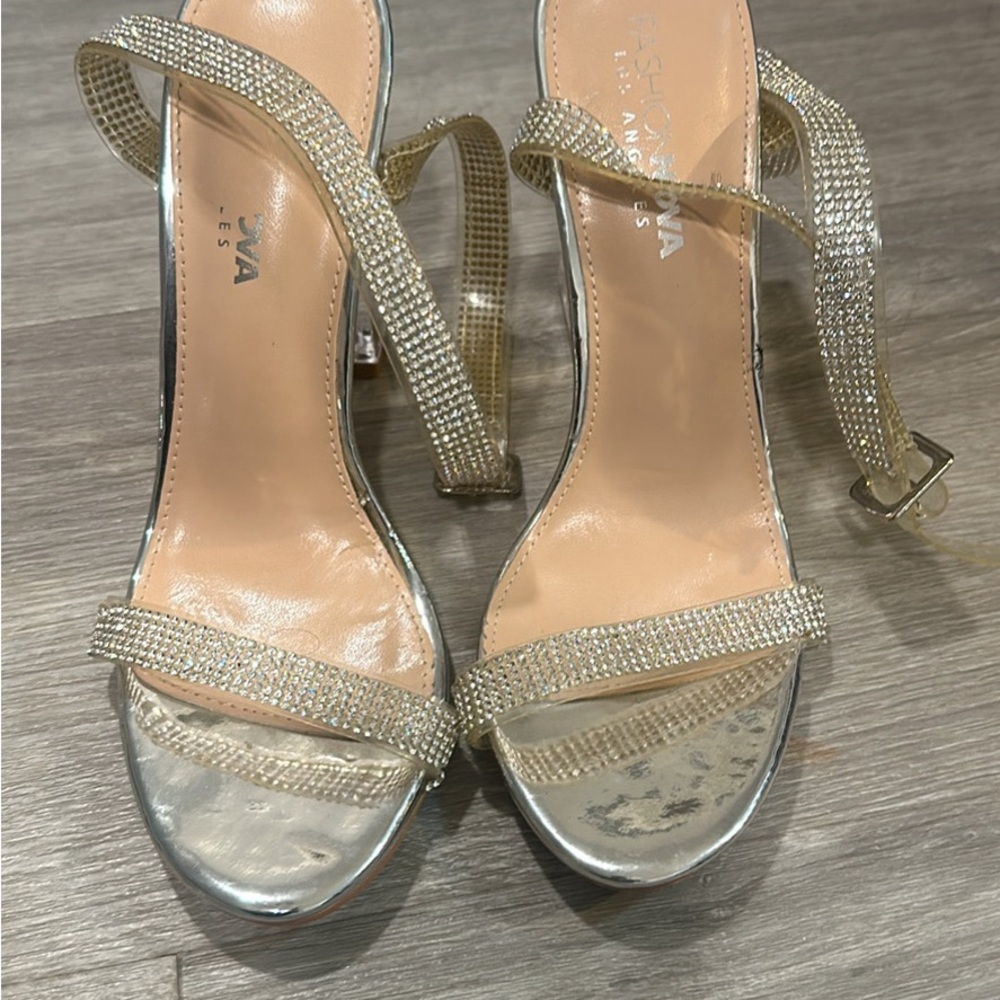 Jessica Simpson Silver Strappy Heels